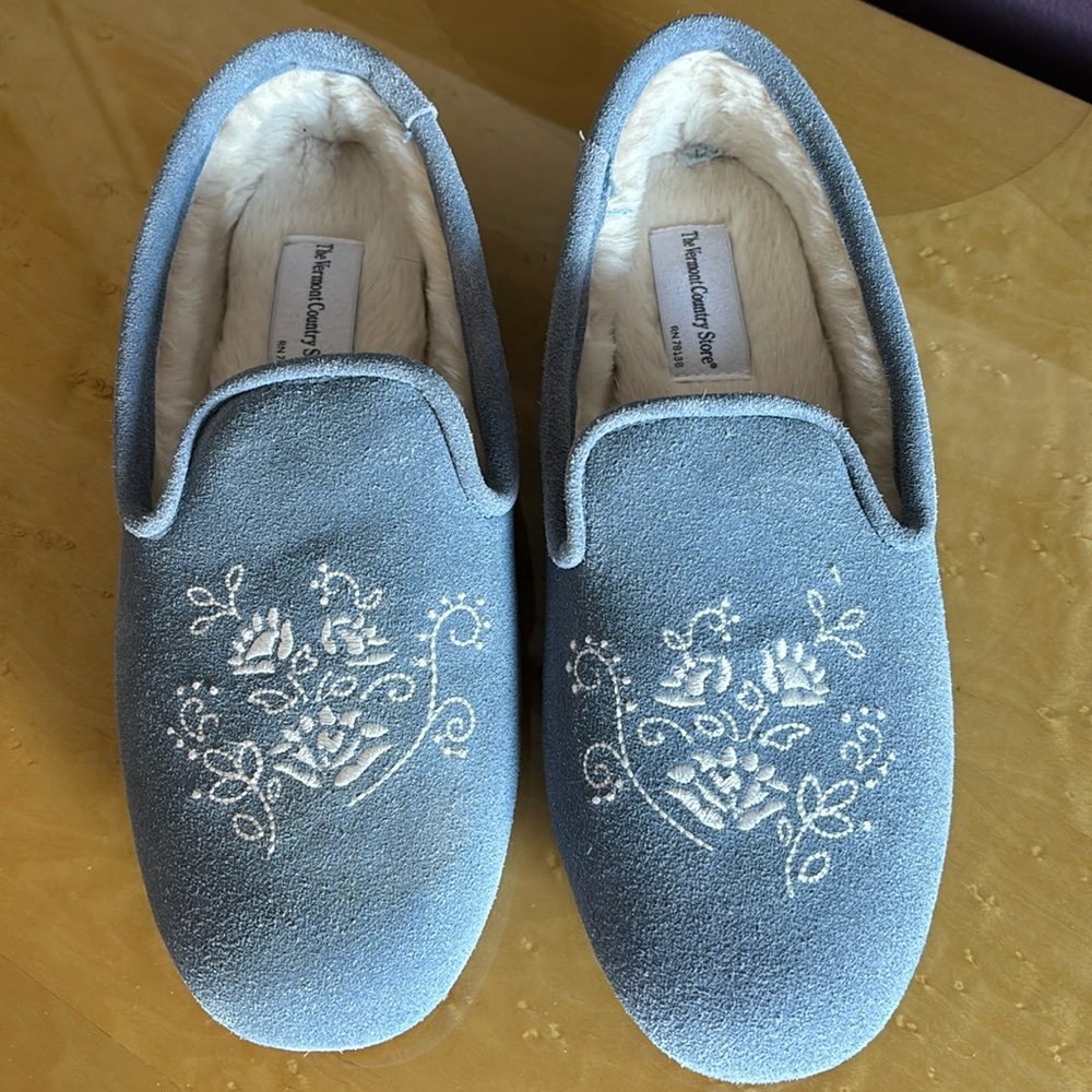 Vermont Country Store Blue Suede Slippers 10 New